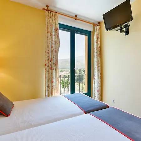 La By Vivere Valsain